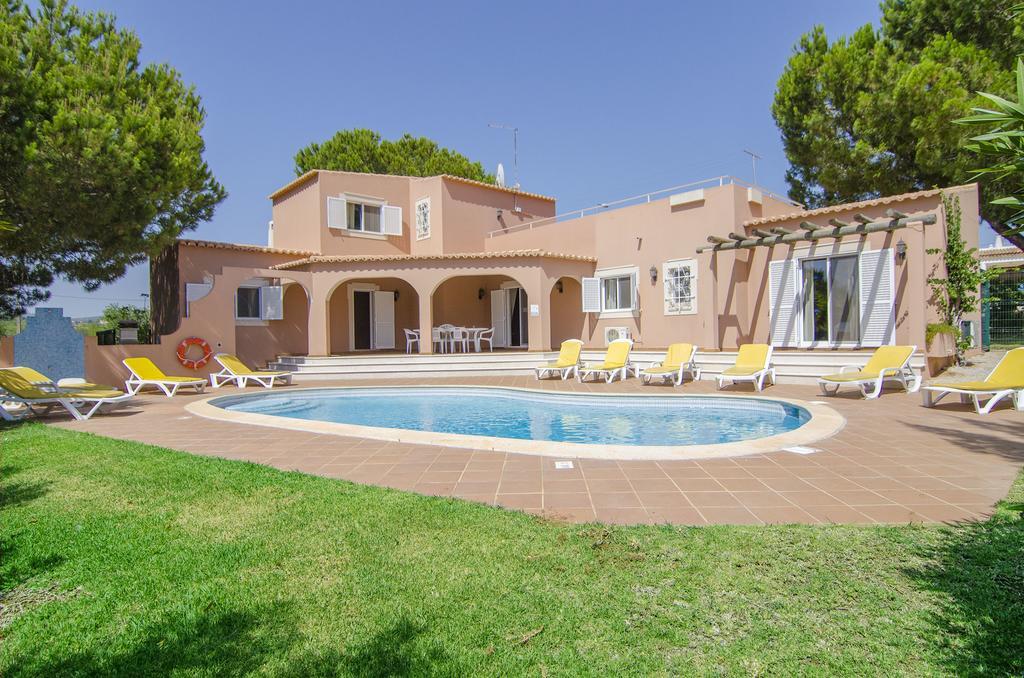 Villa Anita Quarteira Bagian luar foto