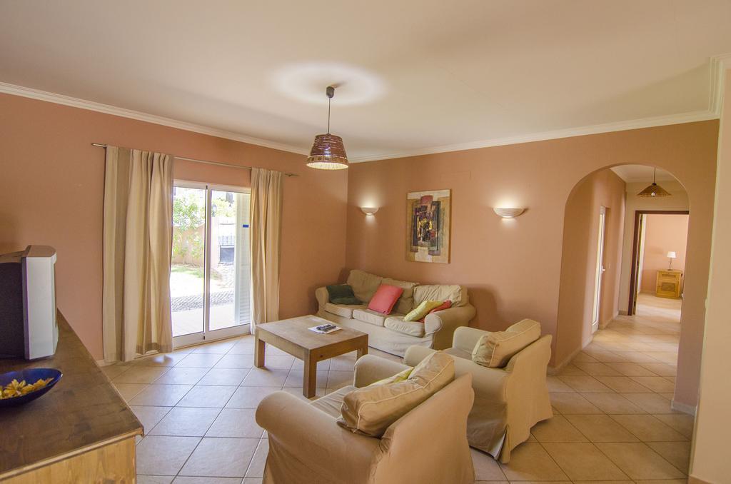 Villa Anita Quarteira Bagian luar foto