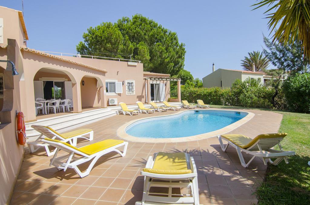 Villa Anita Quarteira Bagian luar foto